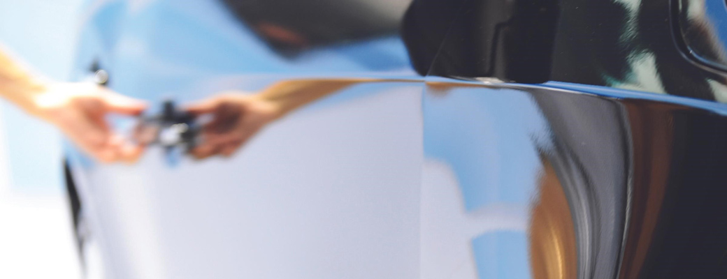 medical-sales-rep-driving